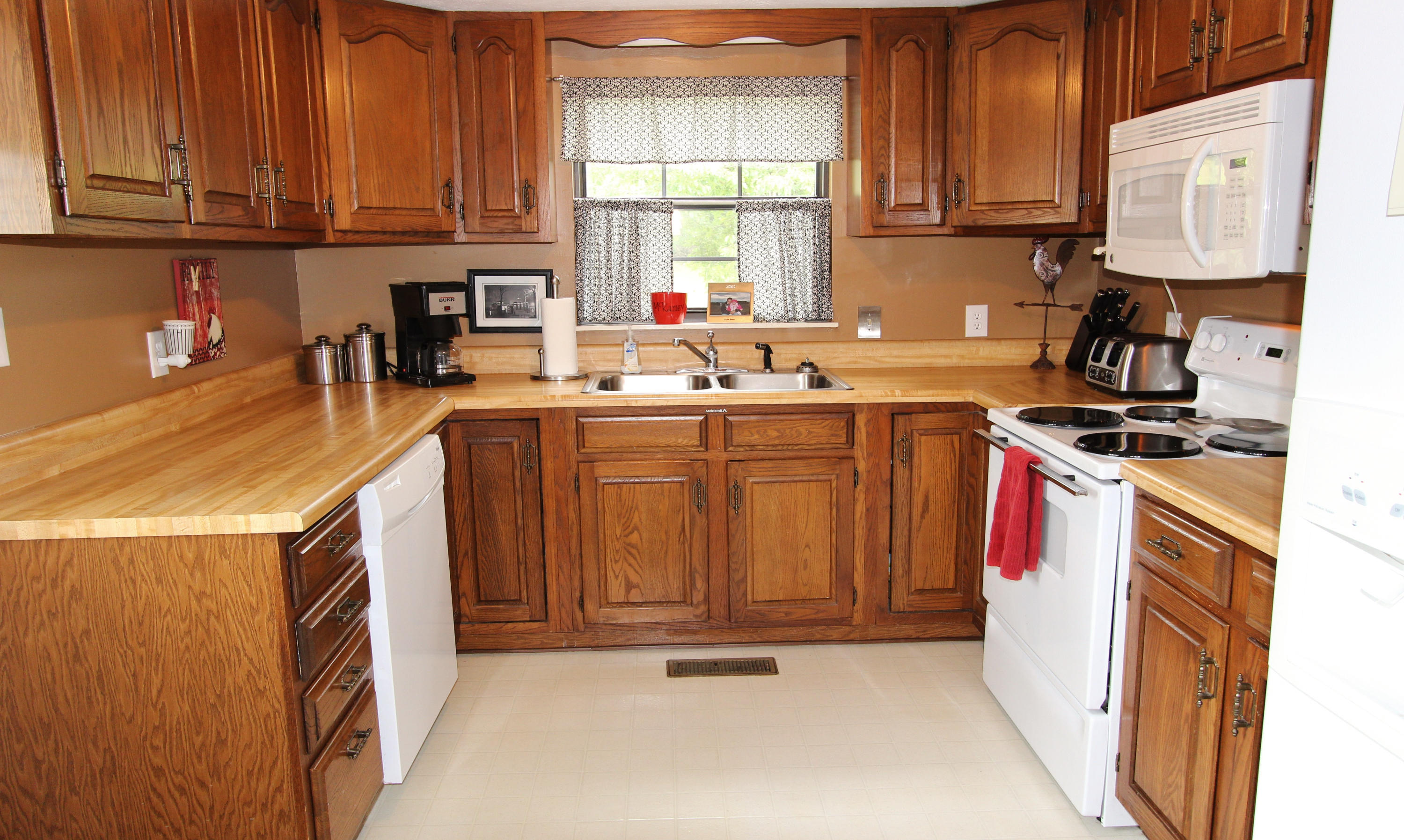 218 Long Hollow Road Clinton, TN 37716 - Photo 13 of 27 Kitchen