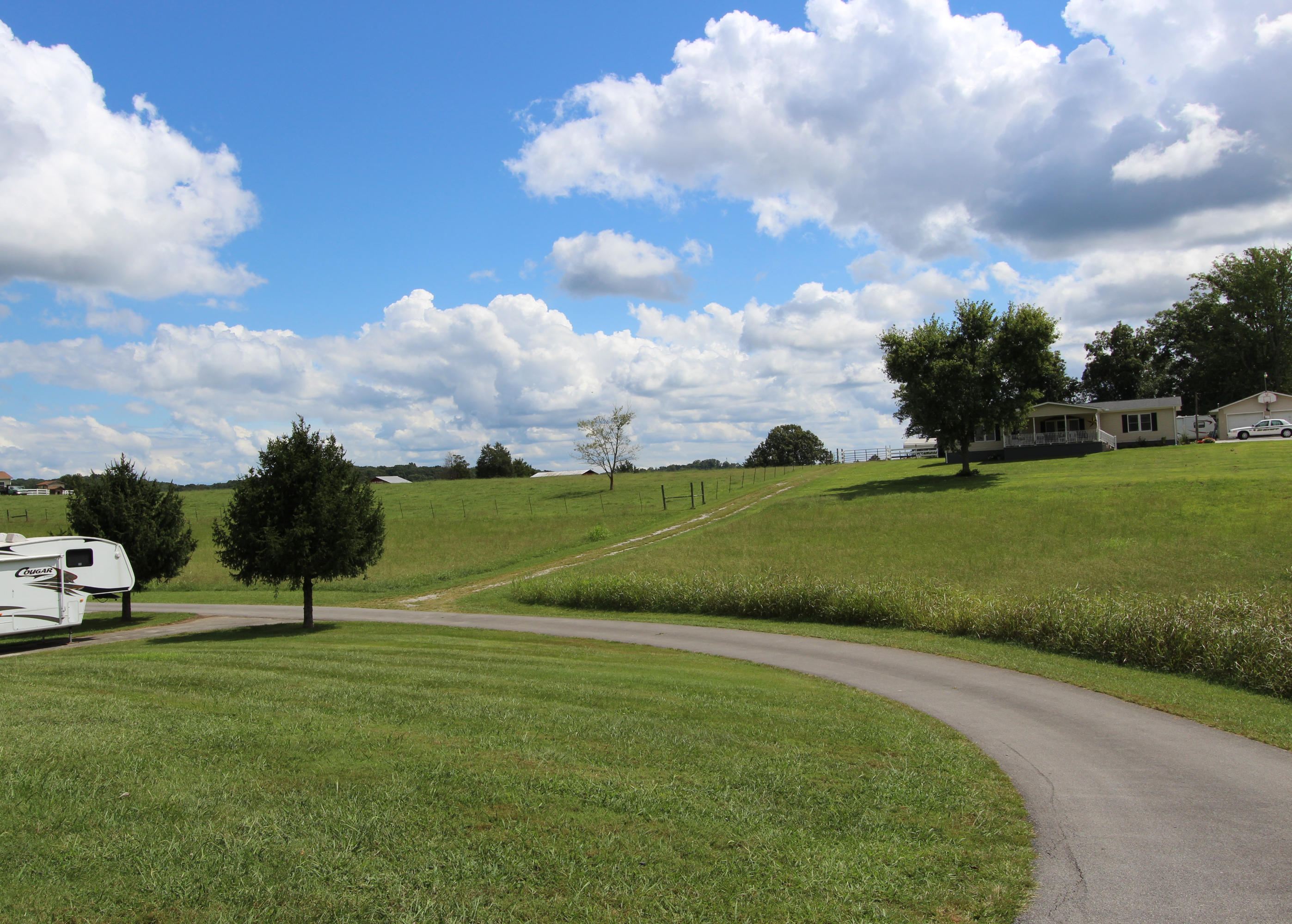 218 Long Hollow Road Clinton, TN 37716 - Photo 7 of 27 Quiet country setting