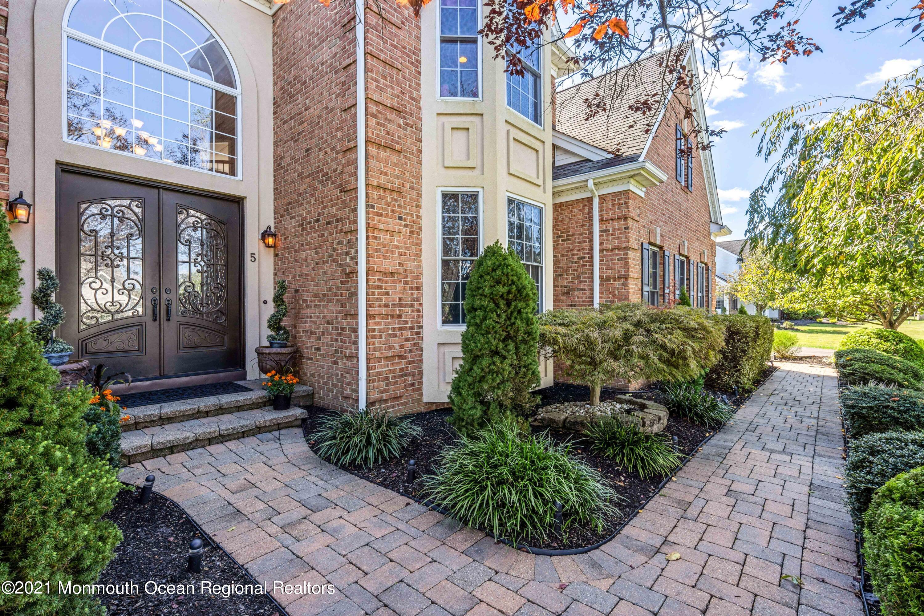 5 Michael Drive Cream Ridge, NJ 08514 - Photo 1 of 69 004_03front_exterior