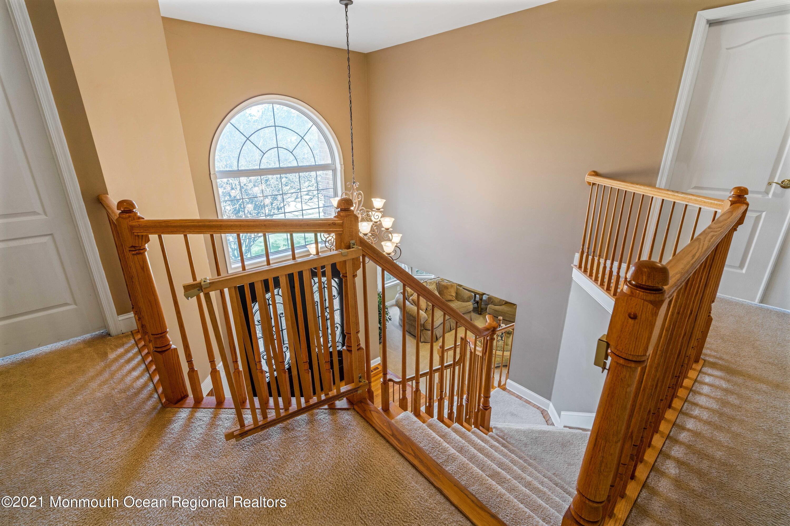 5 Michael Drive Cream Ridge, NJ 08514 - Photo 27 of 69 027_27upper_landing
