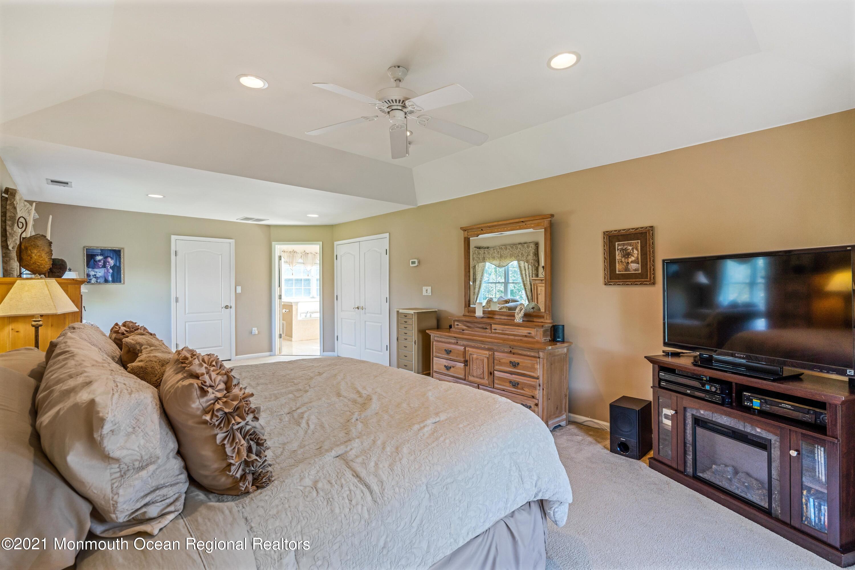 5 Michael Drive Cream Ridge, NJ 08514 - Photo 29 of 69 029_29main_bedroom