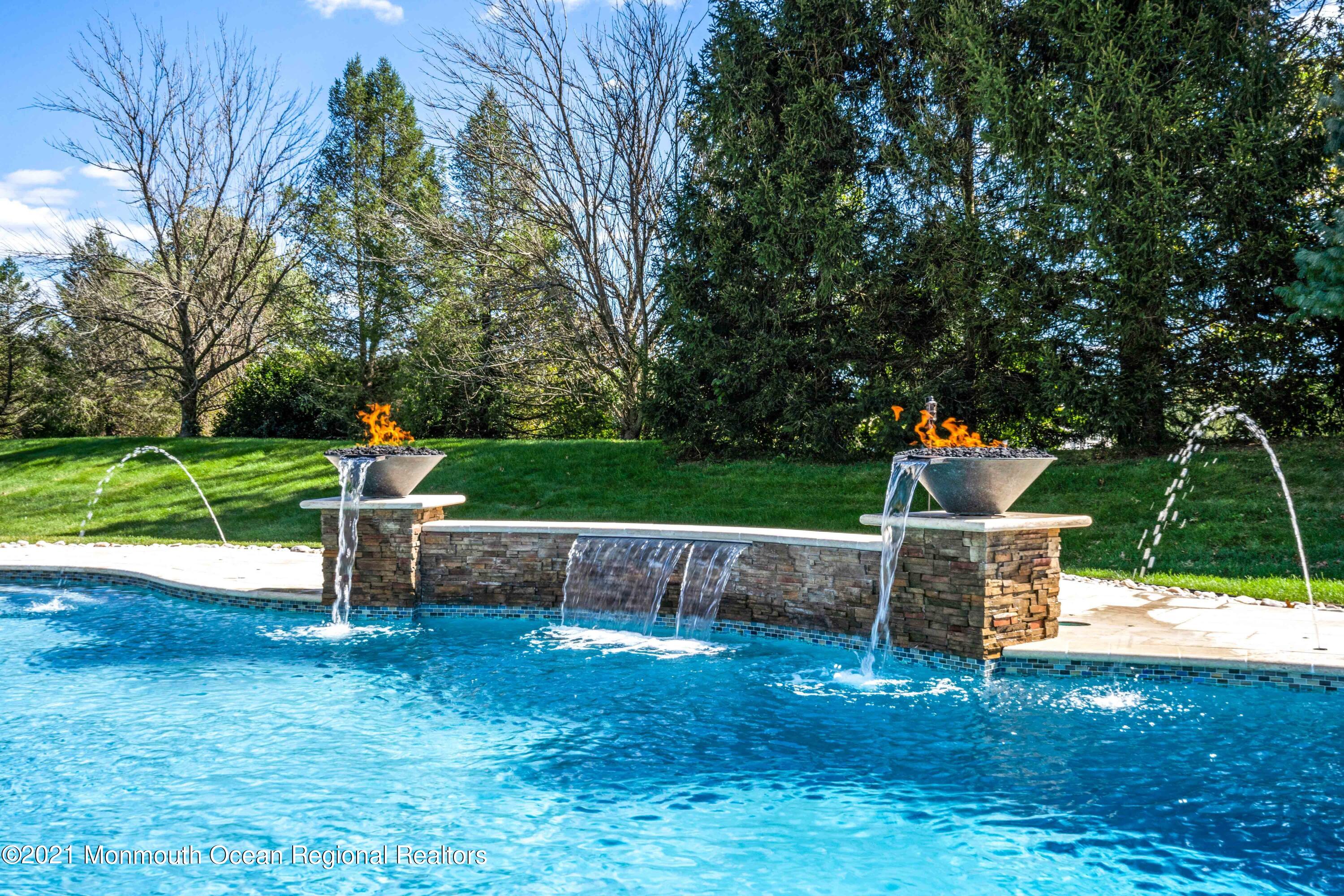 5 Michael Drive Cream Ridge, NJ 08514 - Photo 40 of 69 039_39pool