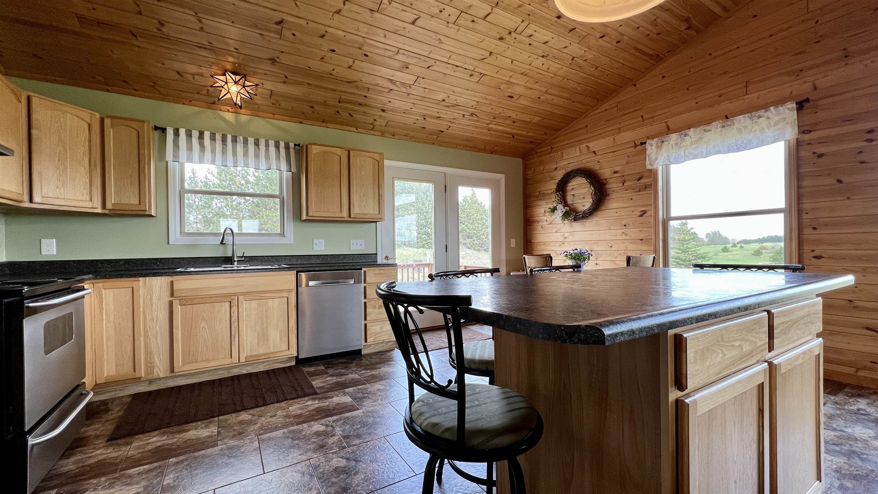 1474 North 29 Road Cadillac, MI 49601 - Photo 15 of 45 1899759-14.JPG