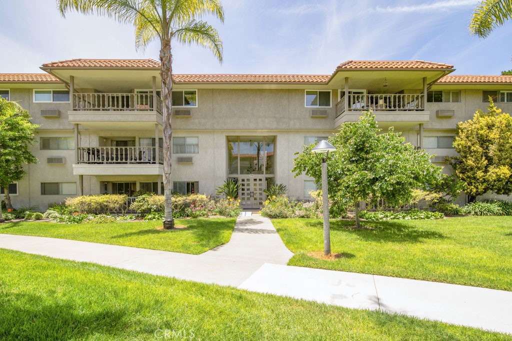2398 Via Mariposa West Unit 1H  