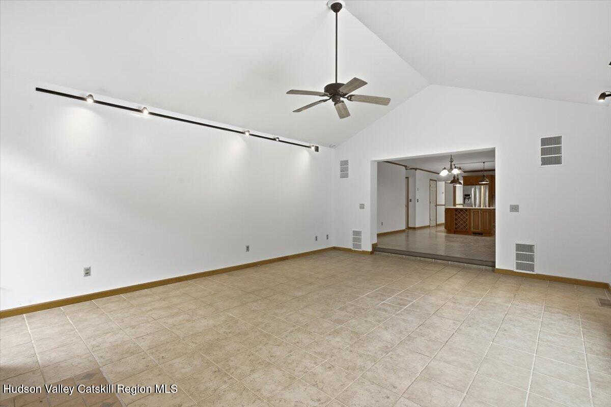 182 Red Rock Road Leeds, NY 12451 - Photo 15 of 53 15-Family Room