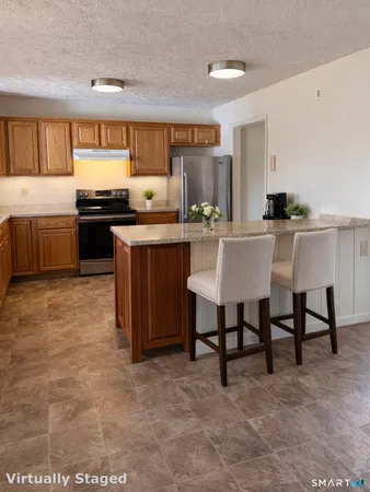 $625,000 | 158 Leetes Island Road, Branford, CT 06405