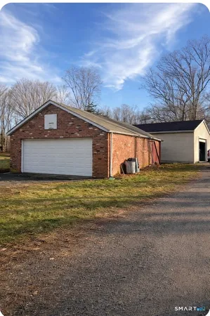 $625,000 | 158 Leetes Island Road, Branford, CT 06405