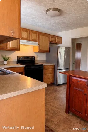 $625,000 | 158 Leetes Island Road, Branford, CT 06405