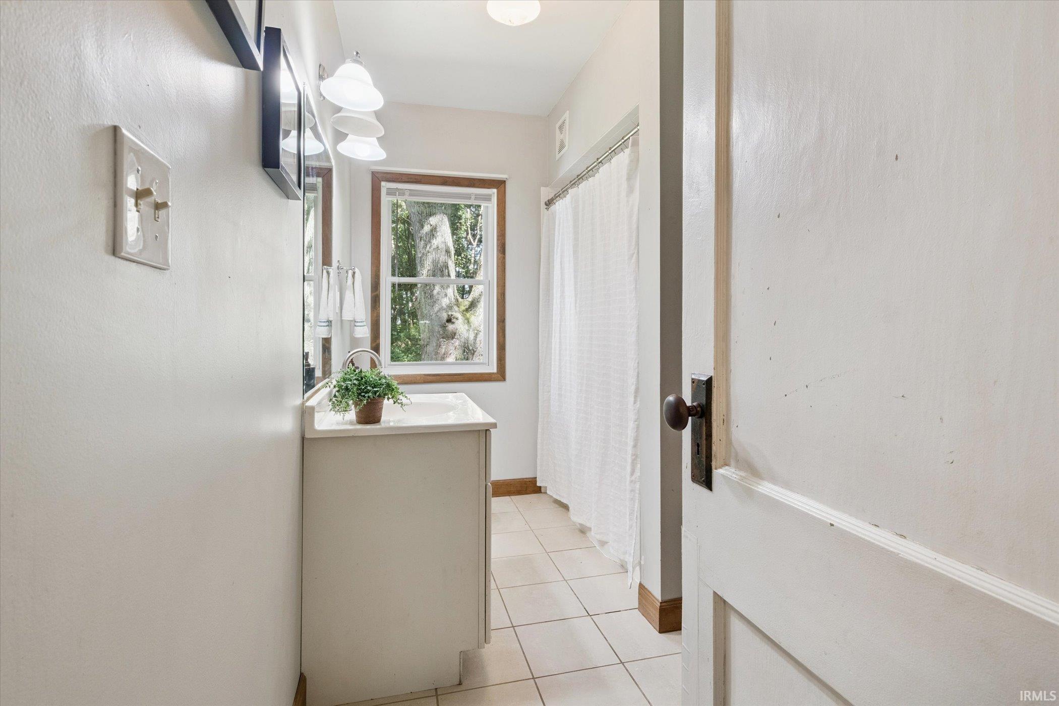 52888 Hickory Road Granger, IN 46530 - Photo 12 of 36 Gallery Image 12