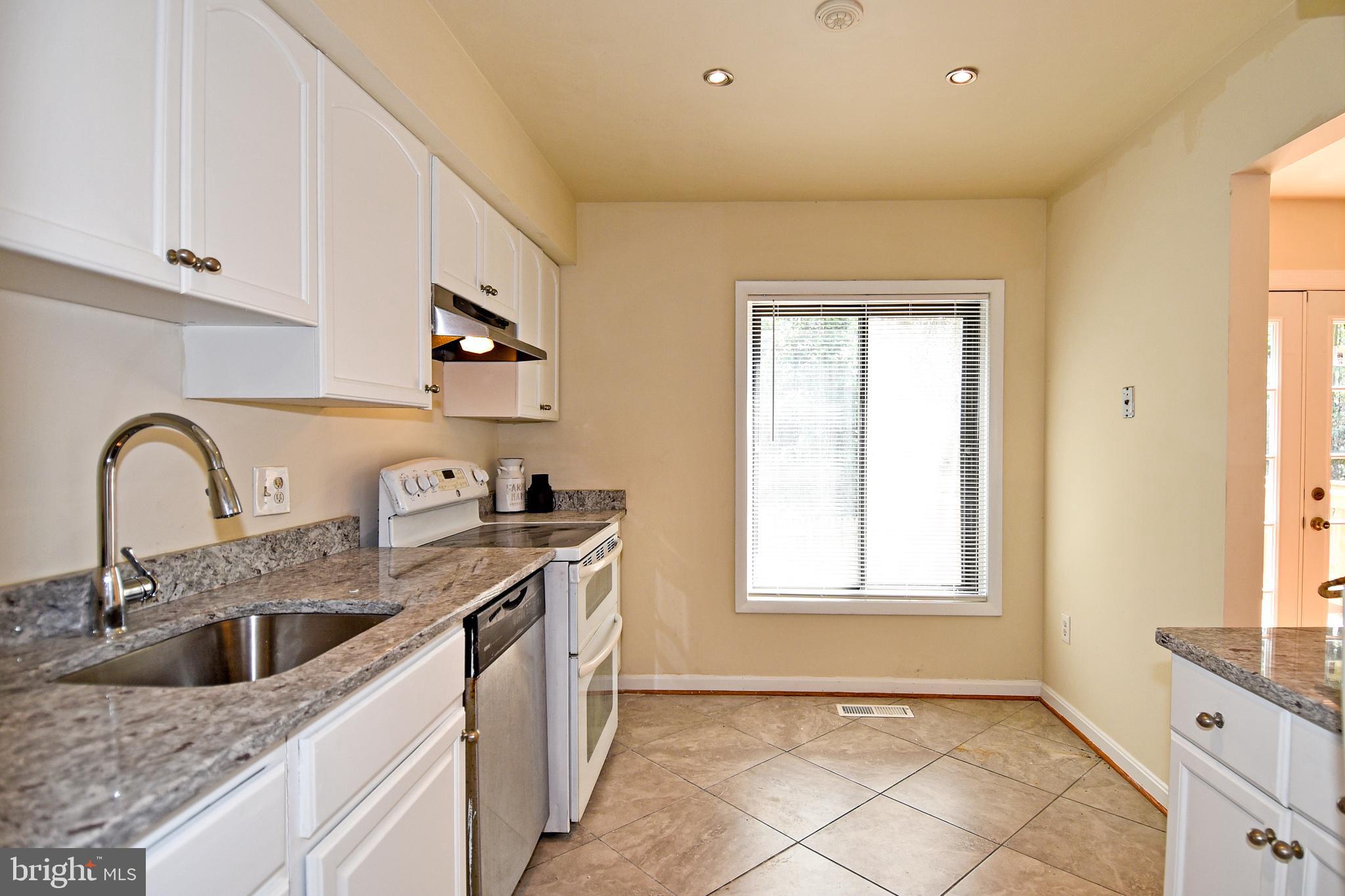 6838 Supreme Court Springfield, VA 22150 - Photo 14 of 42 Upgraded Kitchen
