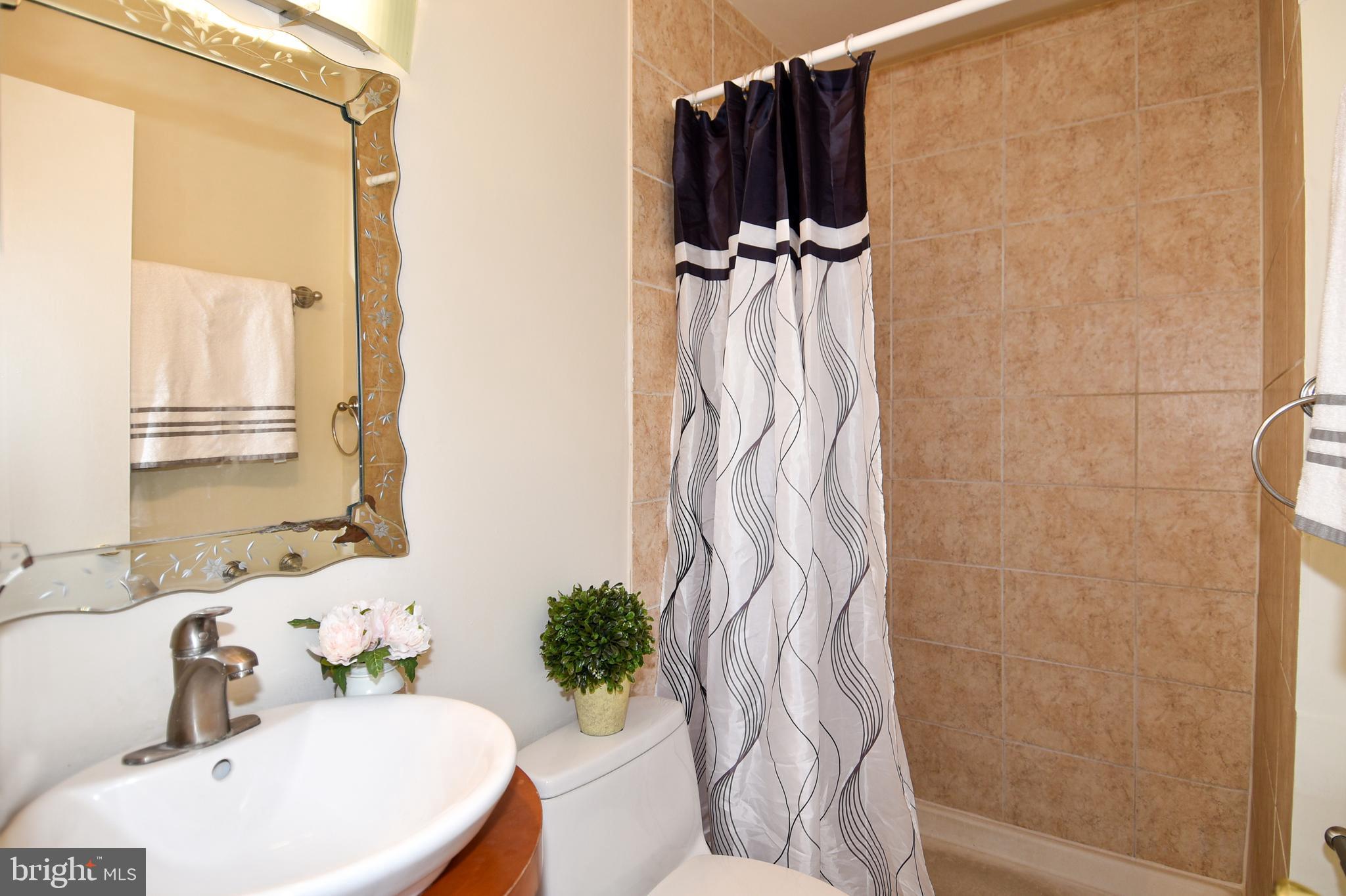 6838 Supreme Court Springfield, VA 22150 - Photo 21 of 42 Master Bathroom