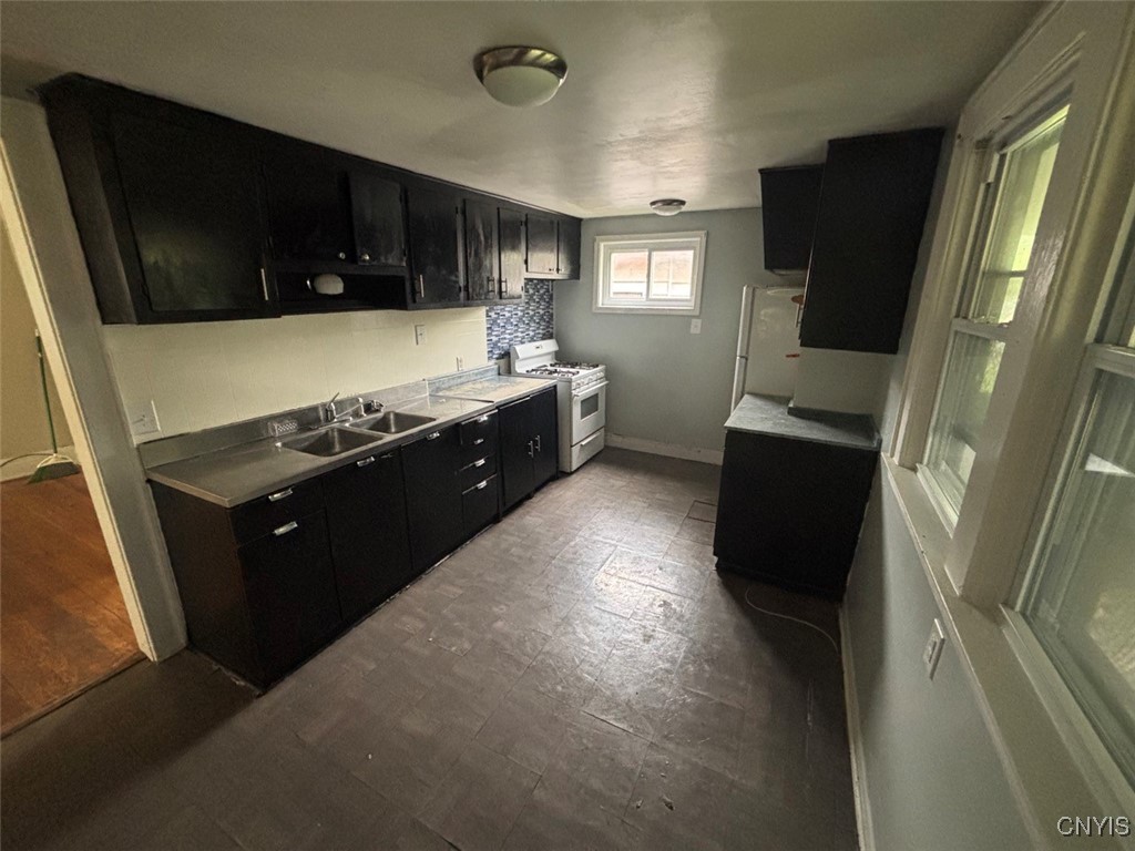 116 Ruth Avenue Syracuse, NY 13210 - Photo 6 of 13