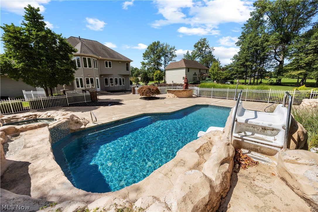 6232 Oak Point Road Lorain, OH 44053 - Photo 41 of 49 Gallery Image 41