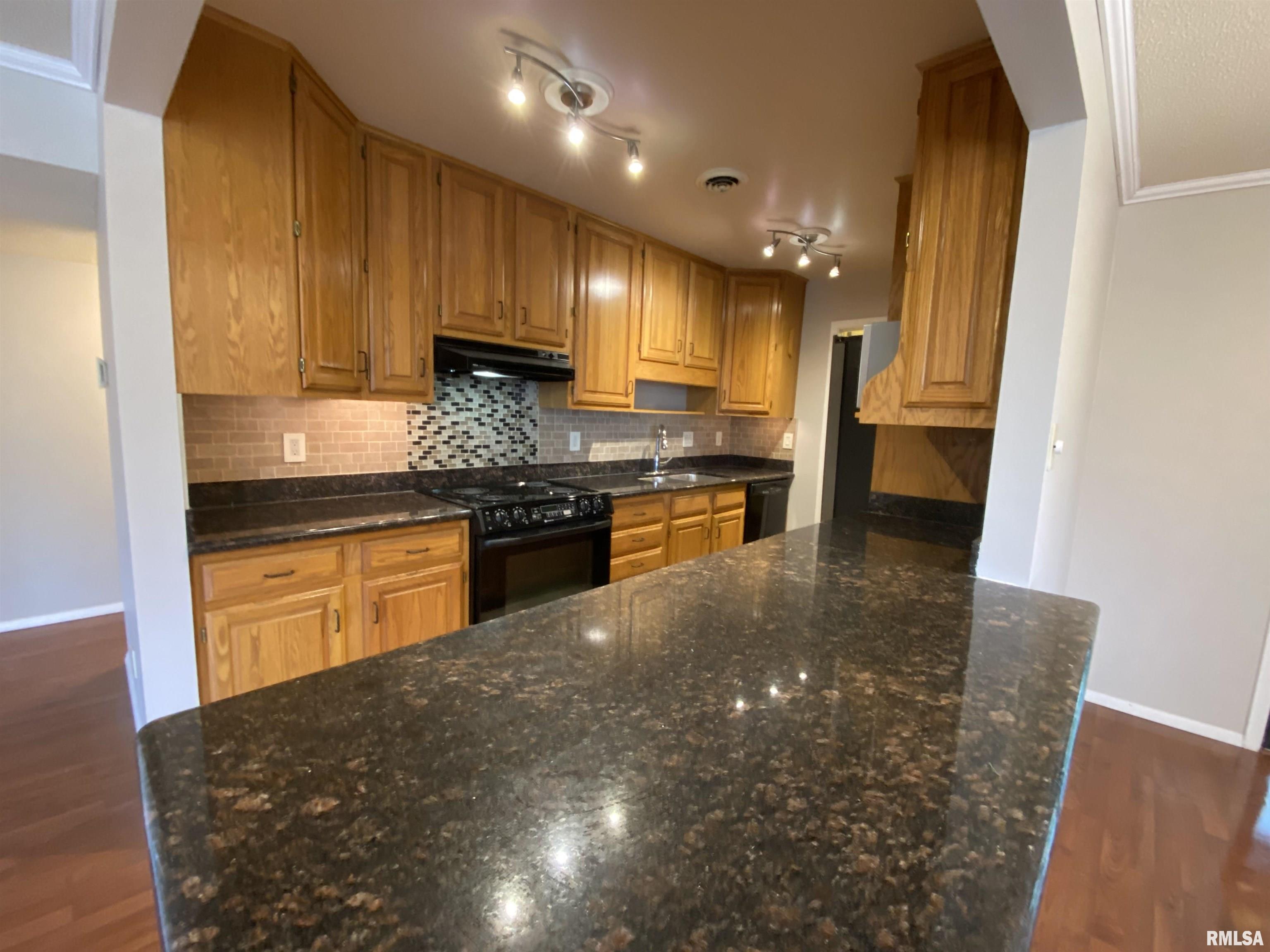 6500 North Allen Road, Unit 65 Peoria, IL 61614 - Photo 12 of 43