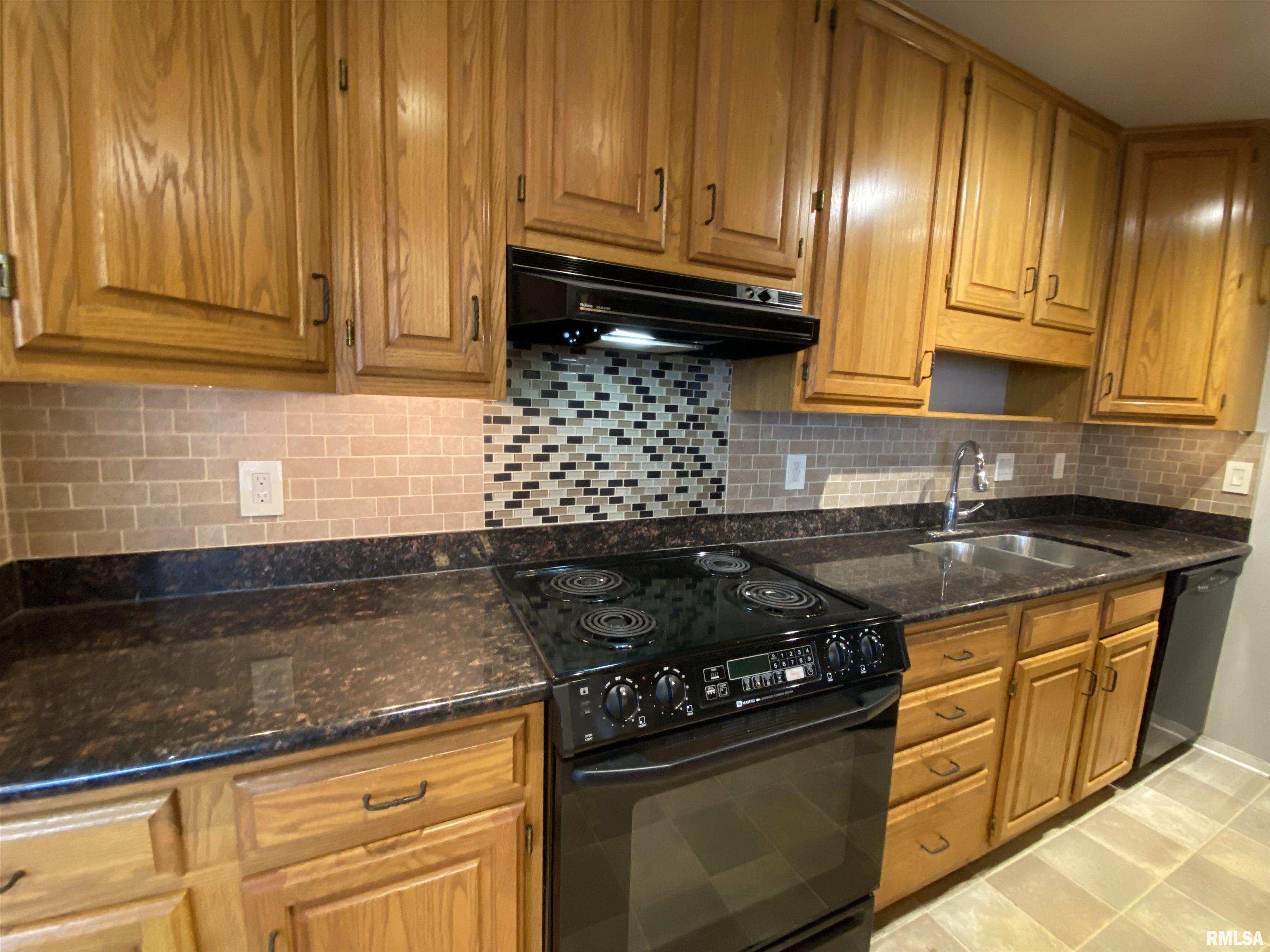 6500 North Allen Road, Unit 65 Peoria, IL 61614 - Photo 10 of 43