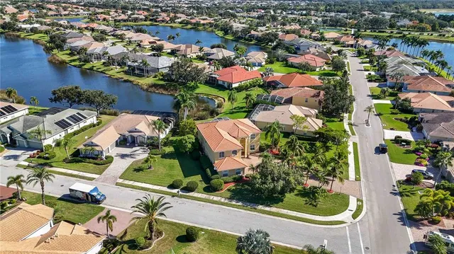 $875,000 | 8323 Barton Farms Boulevard, Sarasota, FL 34240