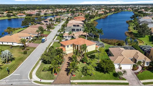 $875,000 | 8323 Barton Farms Boulevard, Sarasota, FL 34240