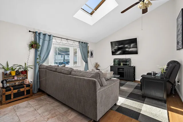 $2,500 | 74 Derryfield Road, Unit L, Derry, NH 03038