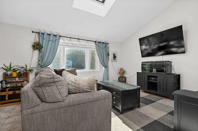 $2,500 | 74 Derryfield Road, Unit L, Derry, NH 03038