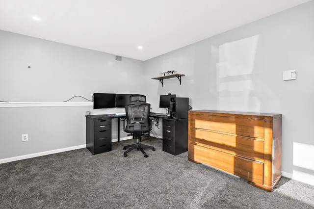 $2,500 | 74 Derryfield Road, Unit L, Derry, NH 03038