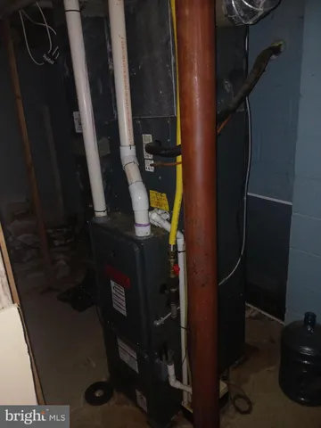 a view of walk in closet