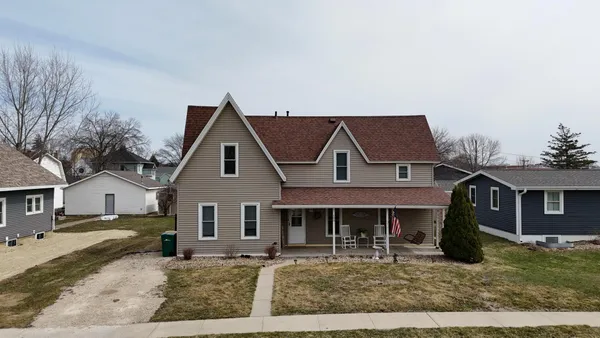 $279,900 | 109 2nd Avenue Northwest, Pine Island, MN 55963