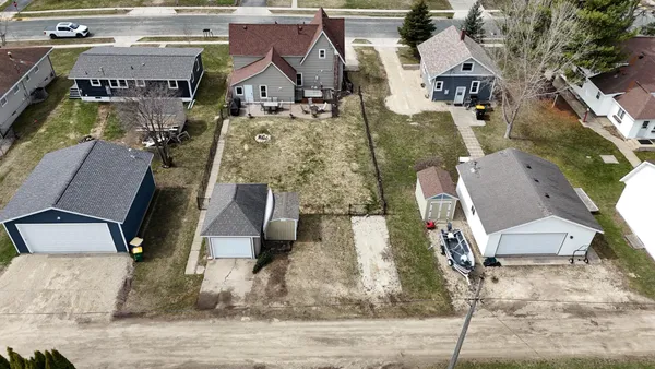 $279,900 | 109 2nd Avenue Northwest, Pine Island, MN 55963