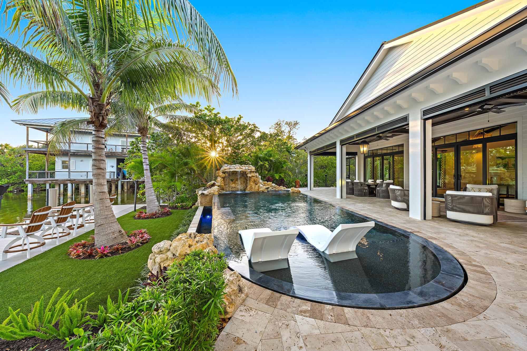 942 Pompano Drive Jupiter, FL 33458 - Photo 9 of 70 942 Pompano Dr-8