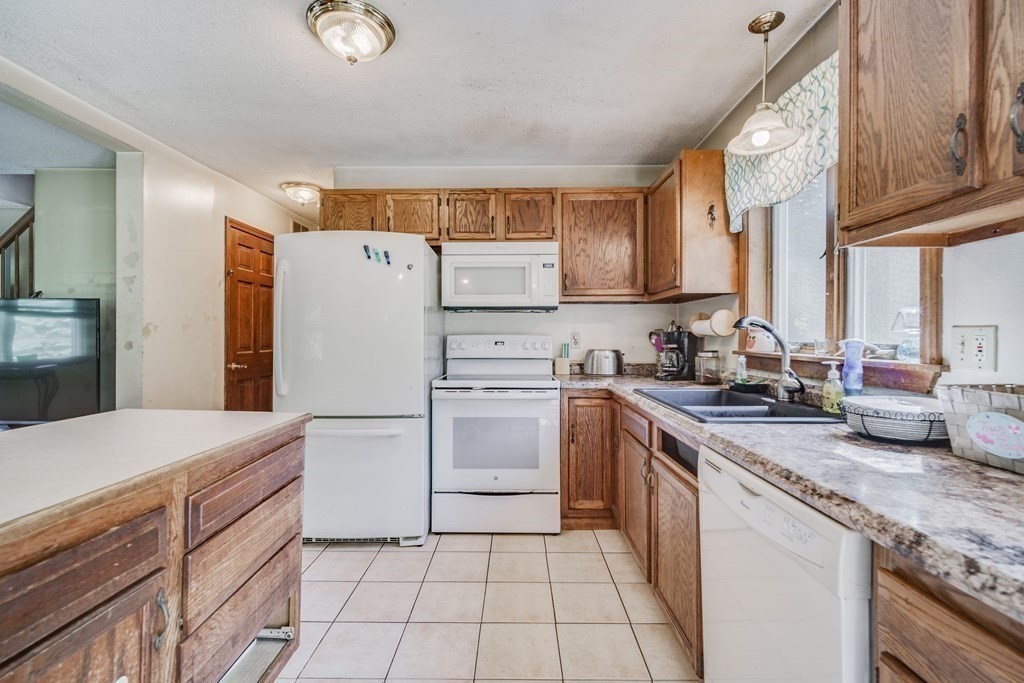 18 Cordner Road Belchertown, MA 01007 - Photo 15 of 34 Gallery Image 15