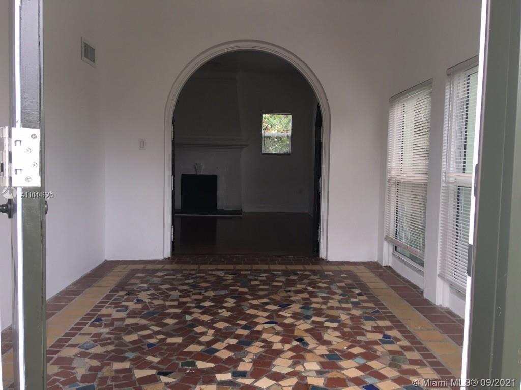 410 Southwest 22nd Road Miami, FL 33129 - Photo 9 of 37