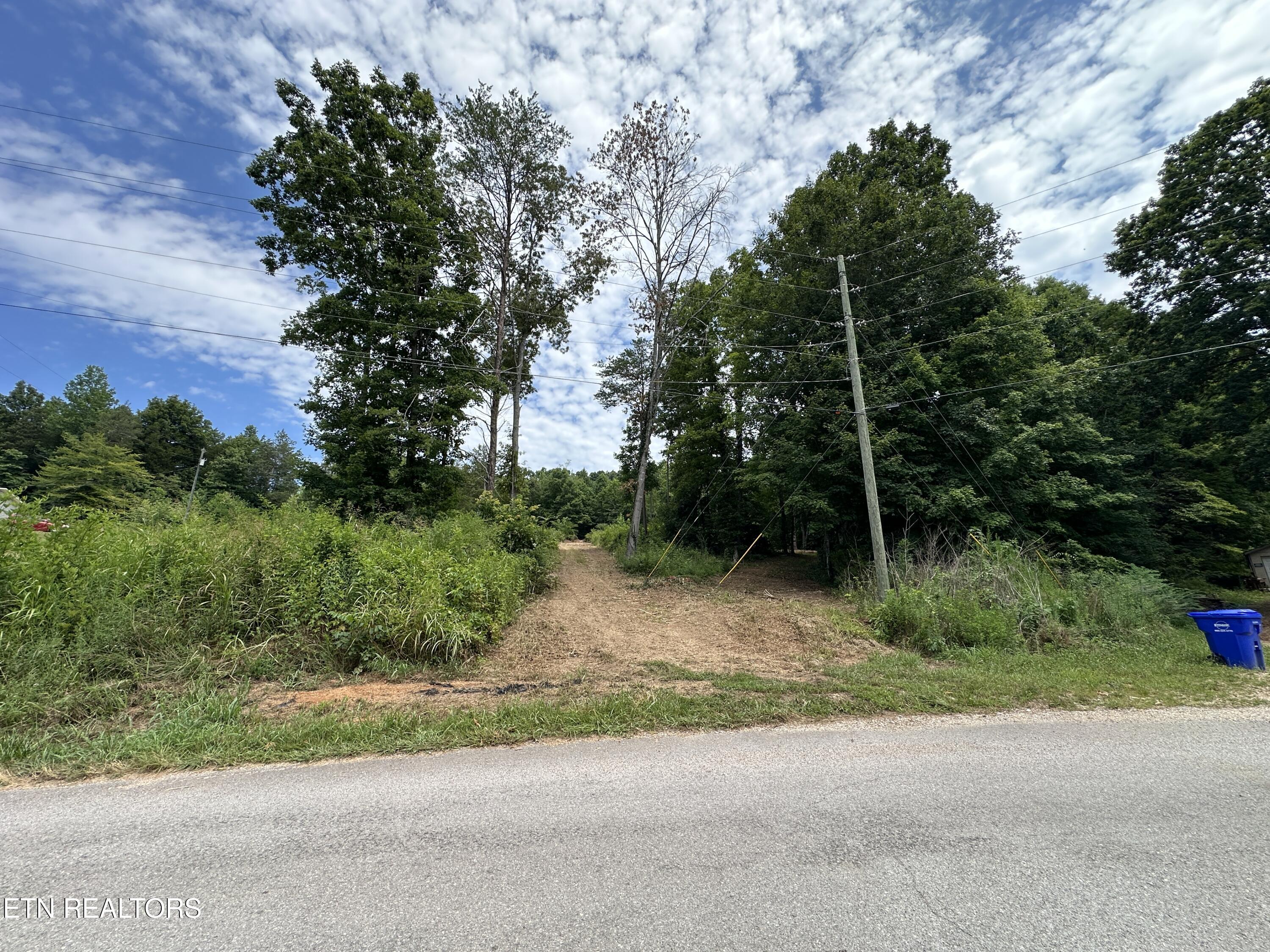 7070 Ross Road Philadelphia, TN 37846 - Photo 2 of 30 IMG_4371