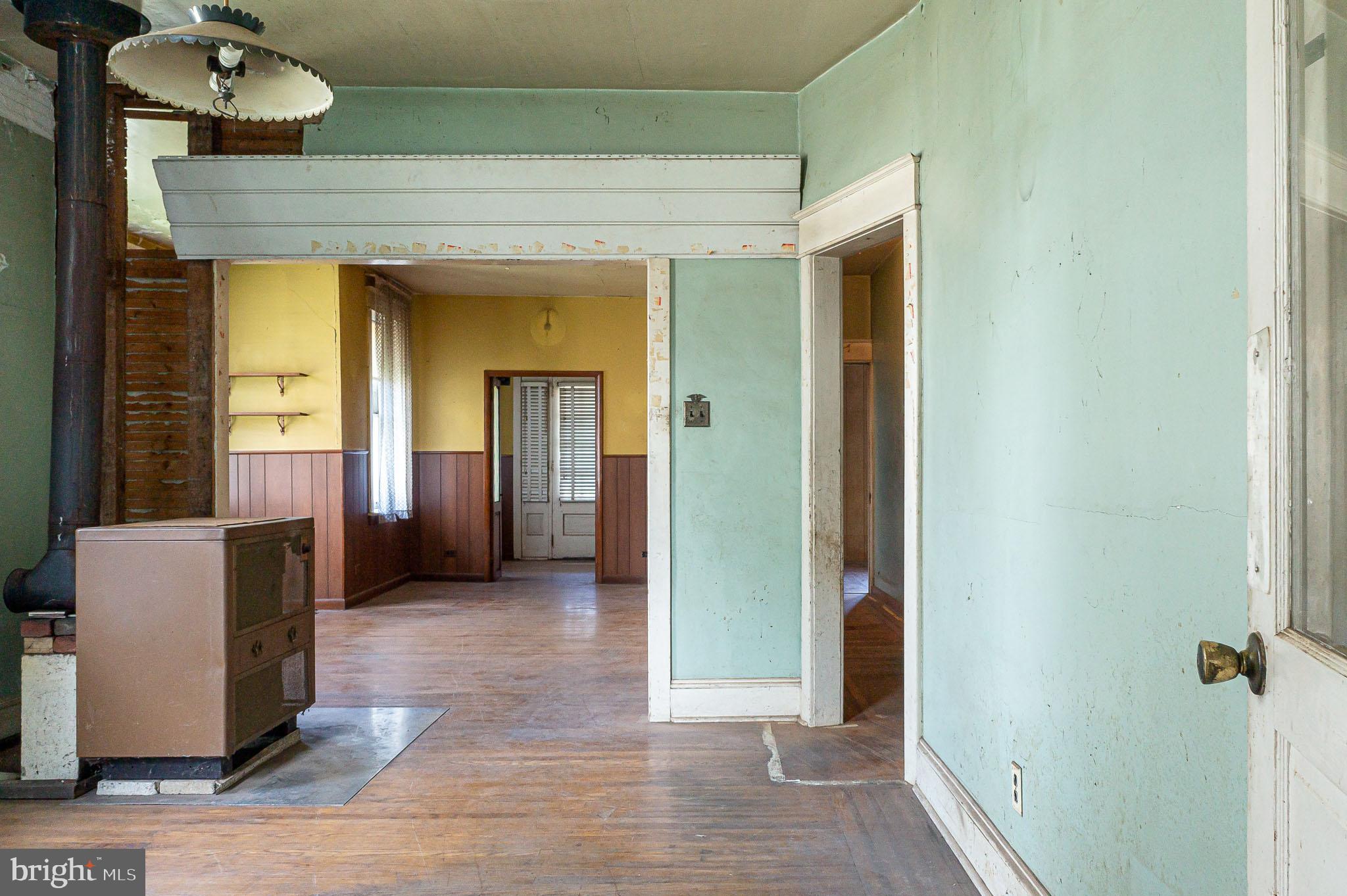 7337 Dungan Road Philadelphia, PA 19111 - Photo 14 of 38 Gallery Image 14