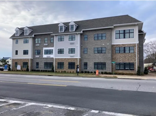 $2,895 | 116 Waverly Avenue, Unit 6, Patchogue, NY 11772