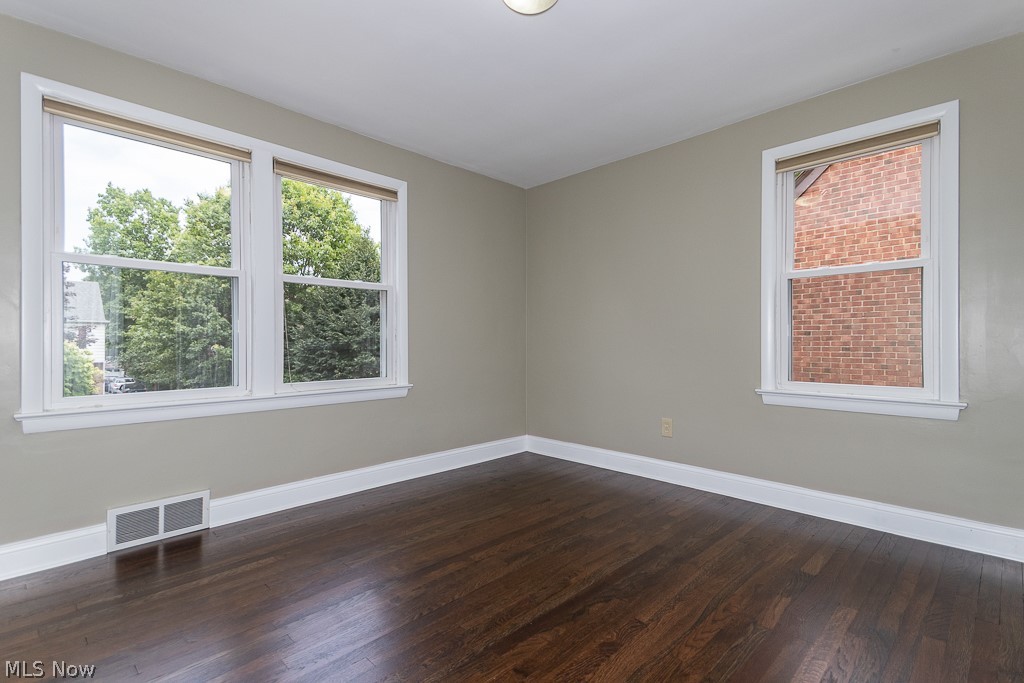 2338 Charney Road Cleveland, OH 44118 - Photo 17 of 24 Gallery Image 17