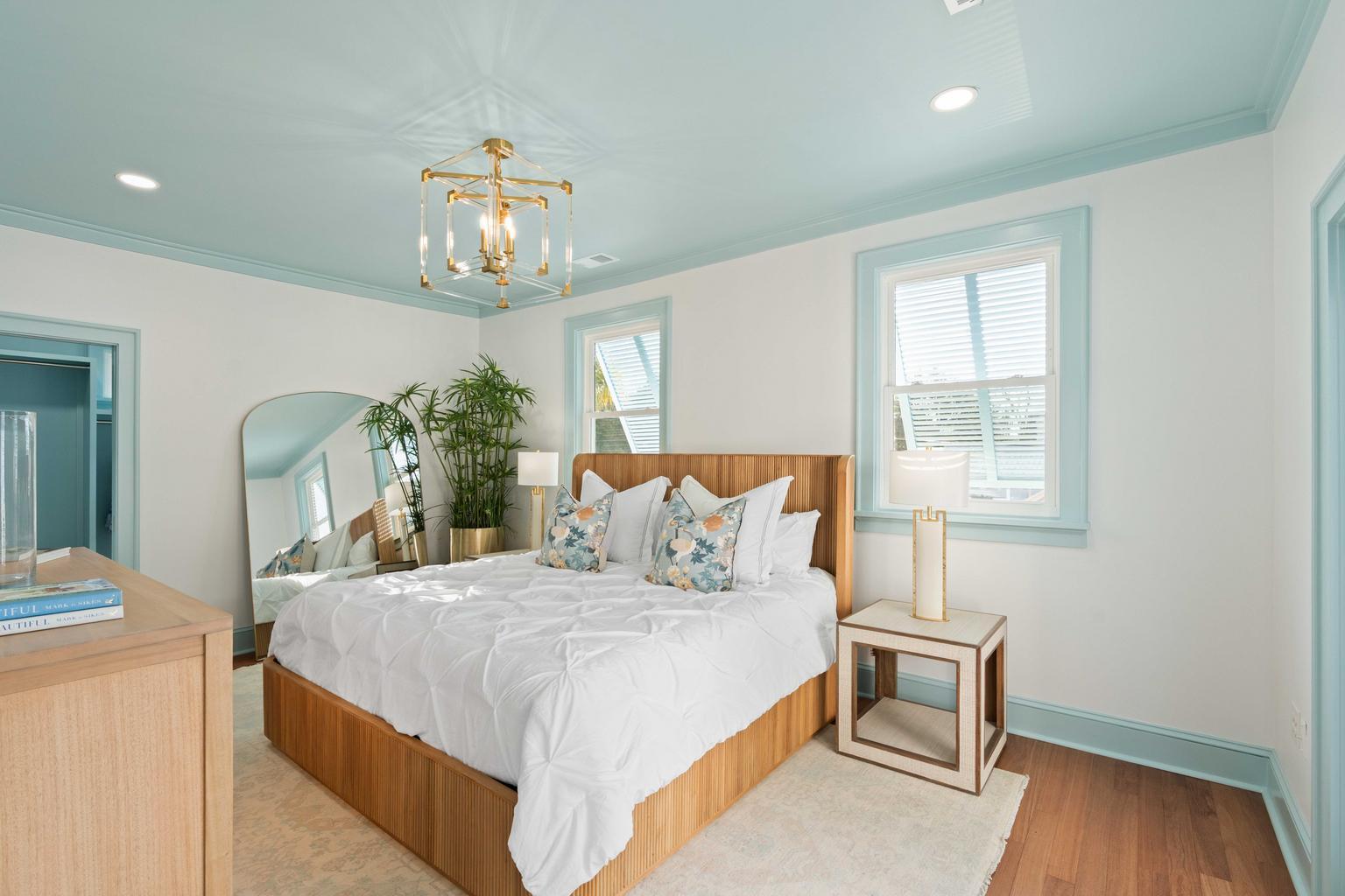 2218 Myrtle Avenue Sullivans Island, SC 29482 - Photo 11 of 29 37
