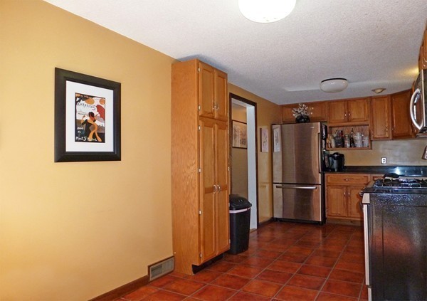 34 Winding Lane Springfield, MA 01118 - Photo 9 of 29