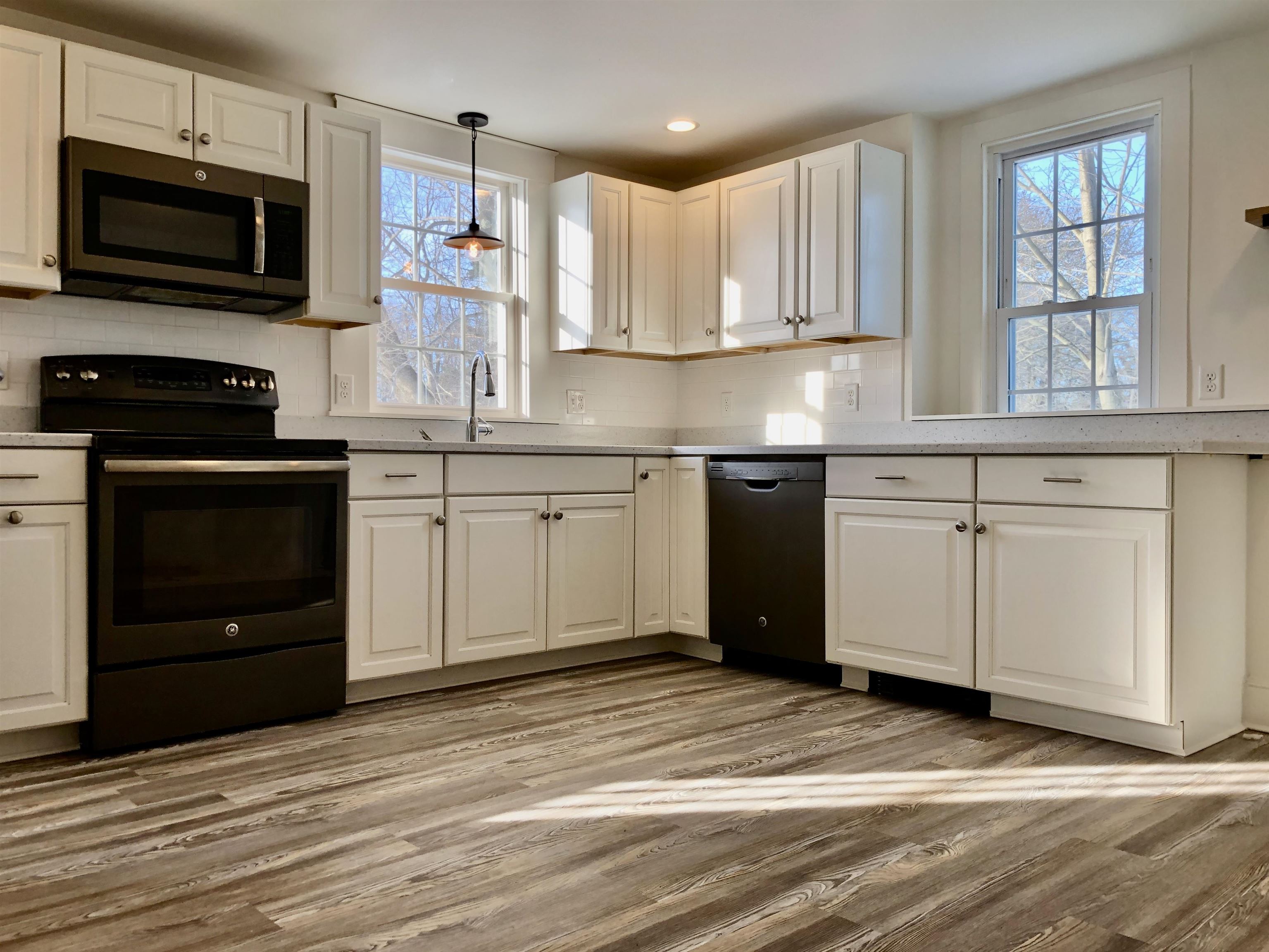 5 Kensington Road Hampton Falls, NH 03844 - Photo 7 of 33