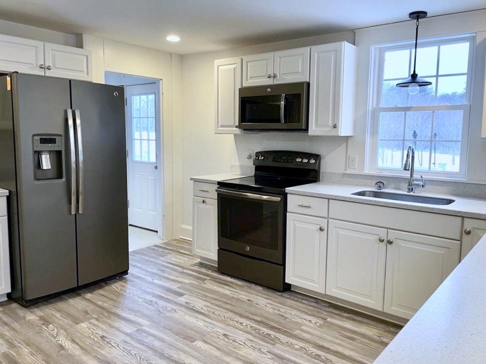5 Kensington Road Hampton Falls, NH 03844 - Photo 8 of 33