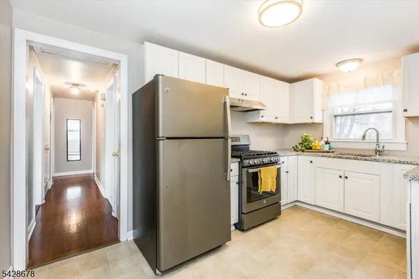 $2,700 | 76 Personette Avenue, Unit 2, Verona, NJ 07044
