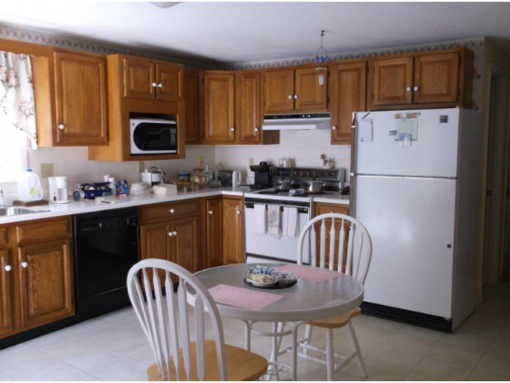 9 Towle Lane Rochester, NH 03867 - Photo 3 of 28