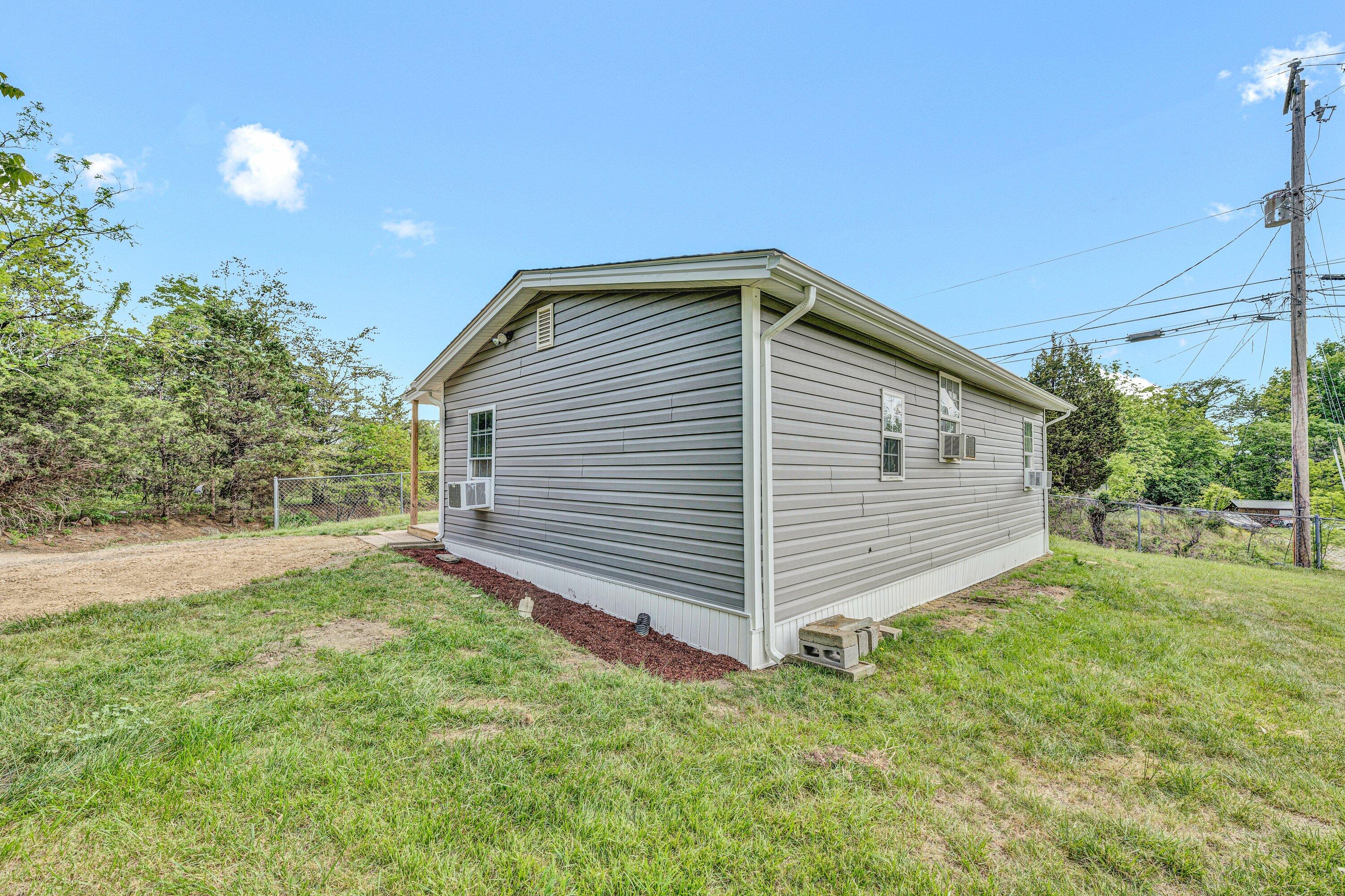 8307 Reservoir Road Roanoke, VA 24019 - Photo 13 of 14 Backyard
