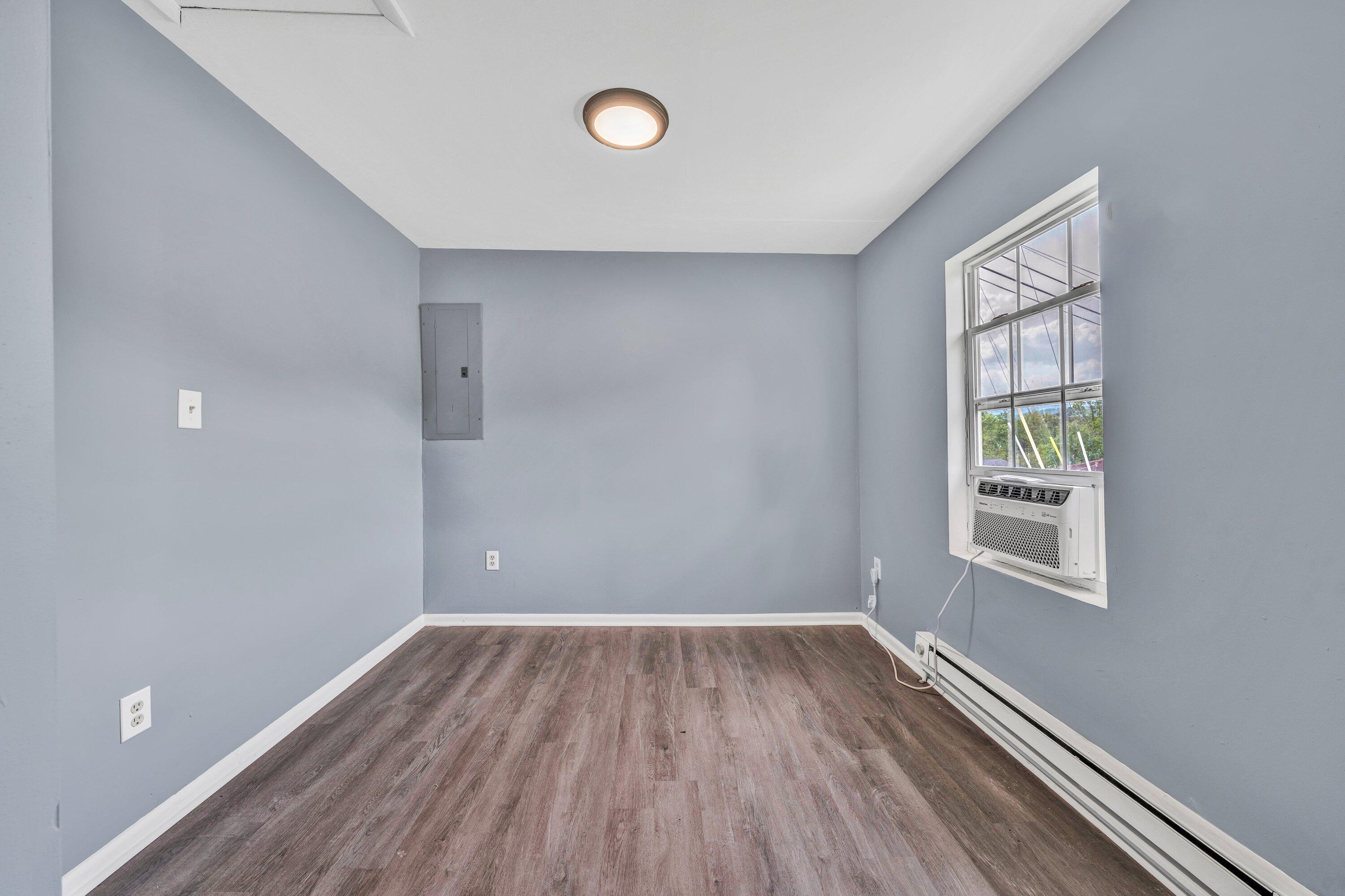 8307 Reservoir Road Roanoke, VA 24019 - Photo 10 of 14 Bedroom