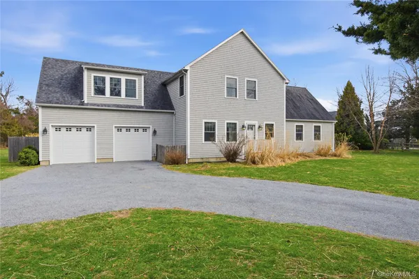 $2,485,000 | 14 Freds Lane, Shelter Island, NY 11964