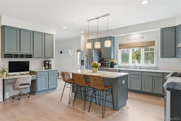 $2,485,000 | 14 Freds Lane, Shelter Island, NY 11964