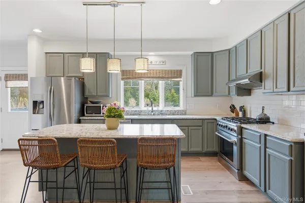 $2,485,000 | 14 Freds Lane, Shelter Island, NY 11964