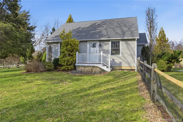 $2,485,000 | 14 Freds Lane, Shelter Island, NY 11964