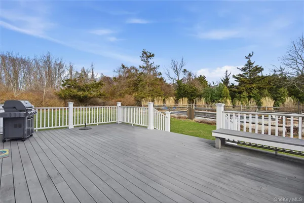 $2,485,000 | 14 Freds Lane, Shelter Island, NY 11964