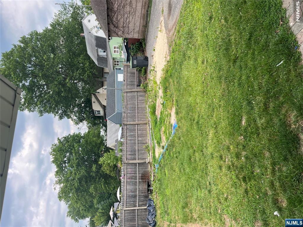 85 South Summit Street Bergenfield, NJ 07621 - Photo 11 of 12