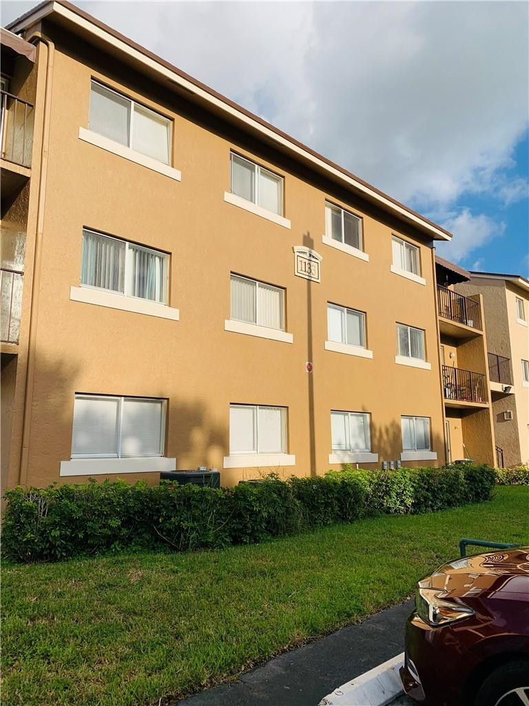 1133 Benoist Farms Road, Unit 104 Royal Palm Beach, FL 33411 - Photo 2 of 16 Photo 2