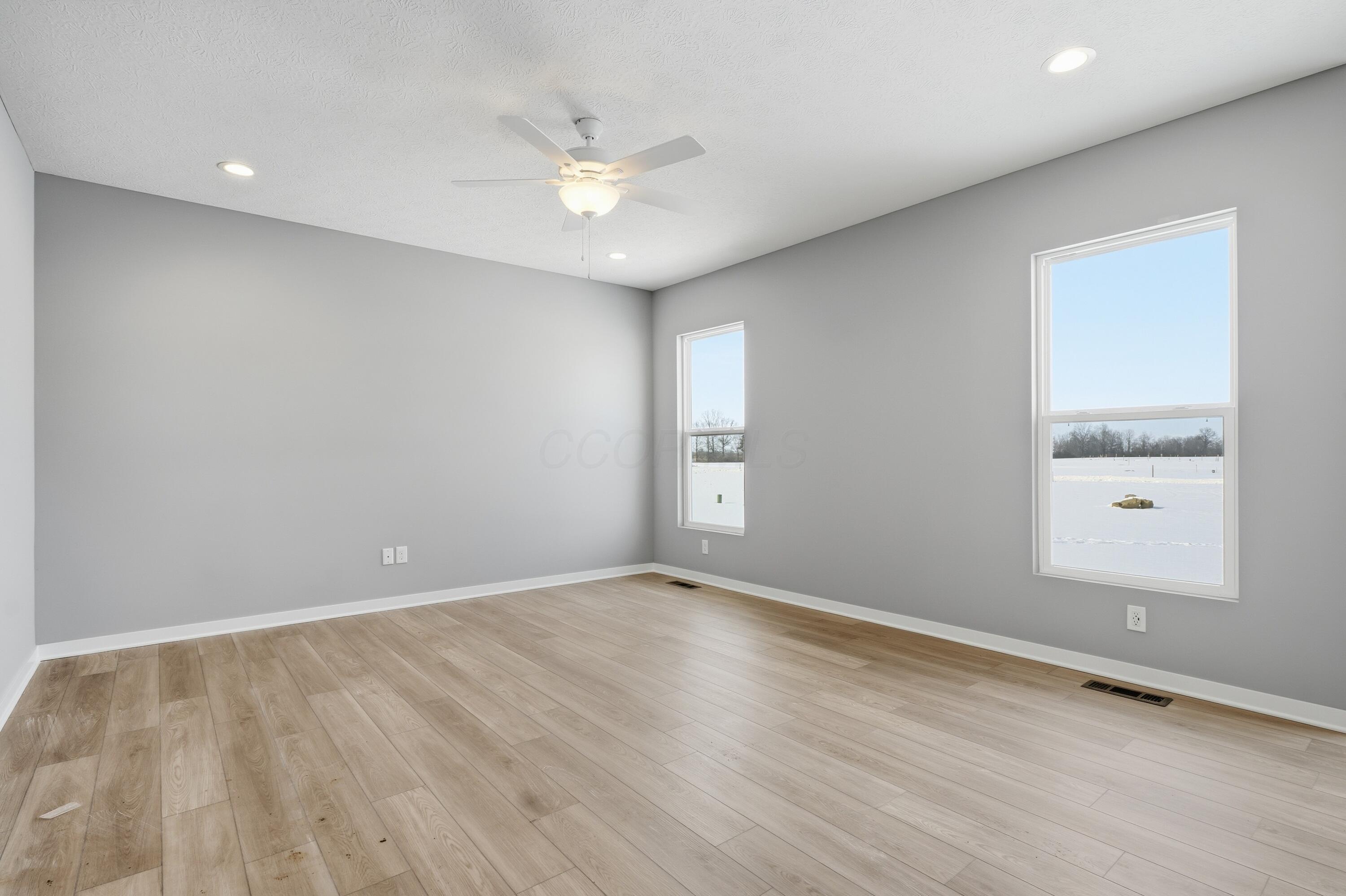 1626 Stinson Road Delaware, OH 43015 - Photo 9 of 39 Living Room